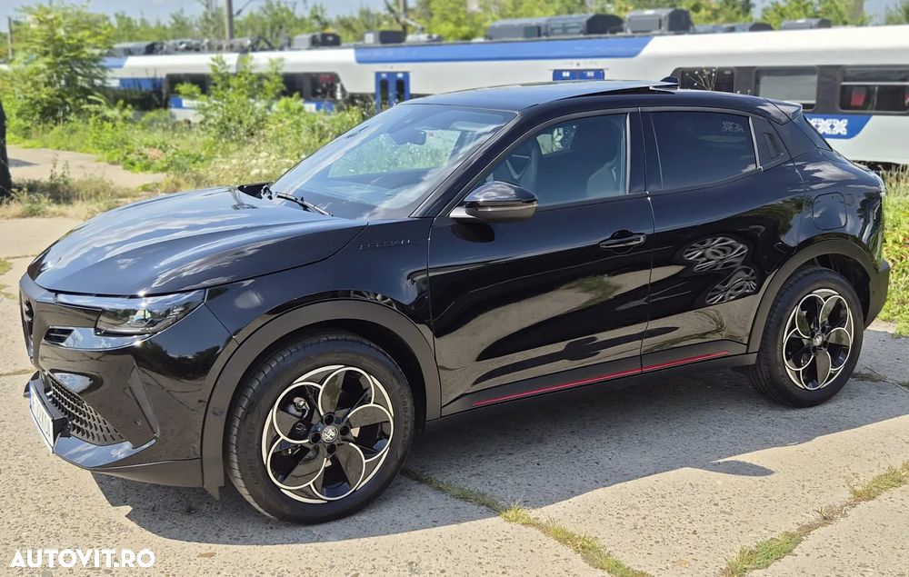 Alfa Romeo Junior 1.2 FWD eDCT6 MHEV Ibrida Speciale - 3