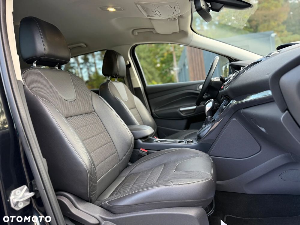 Ford Kuga 2.0 TDCi 4x4 Titanium - 25