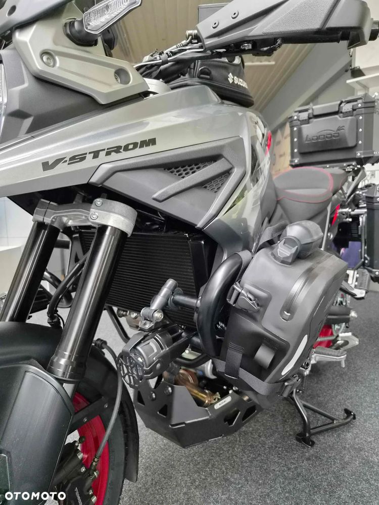 Suzuki V-STROM - 20