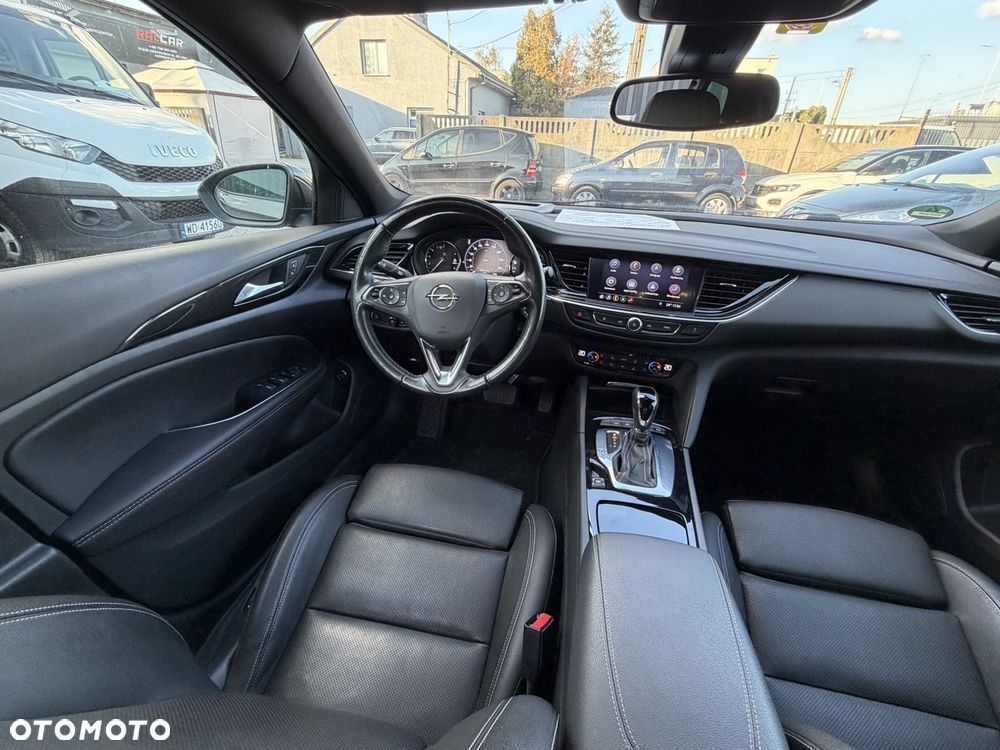 Opel Insignia - 10