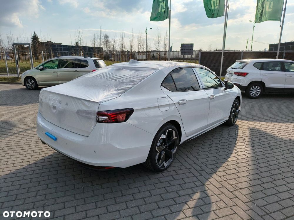 Skoda Superb 2.0 TSI Sportline DSG - 8