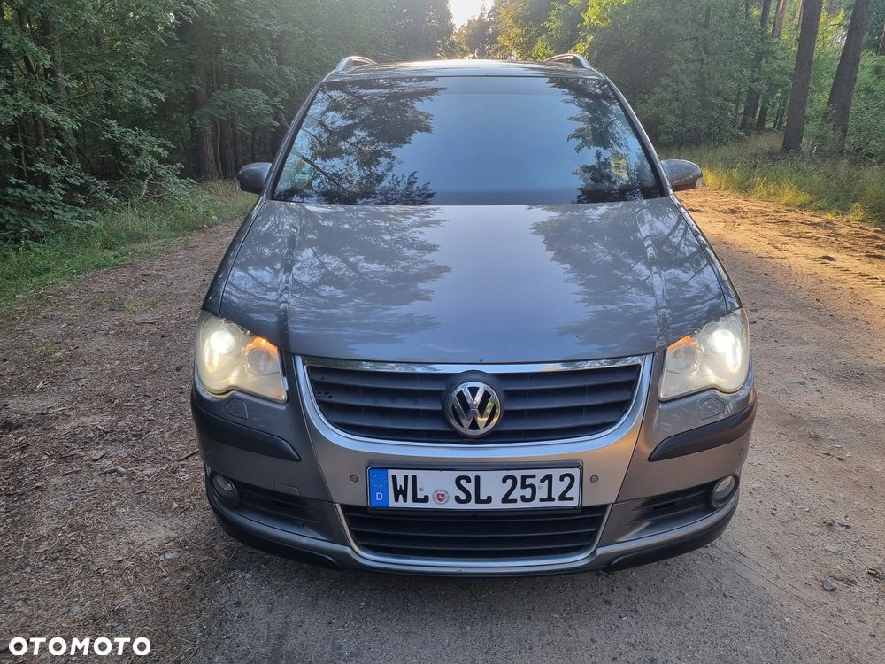 Volkswagen Touran 2.0 TDI DPF Highline DSG - 9