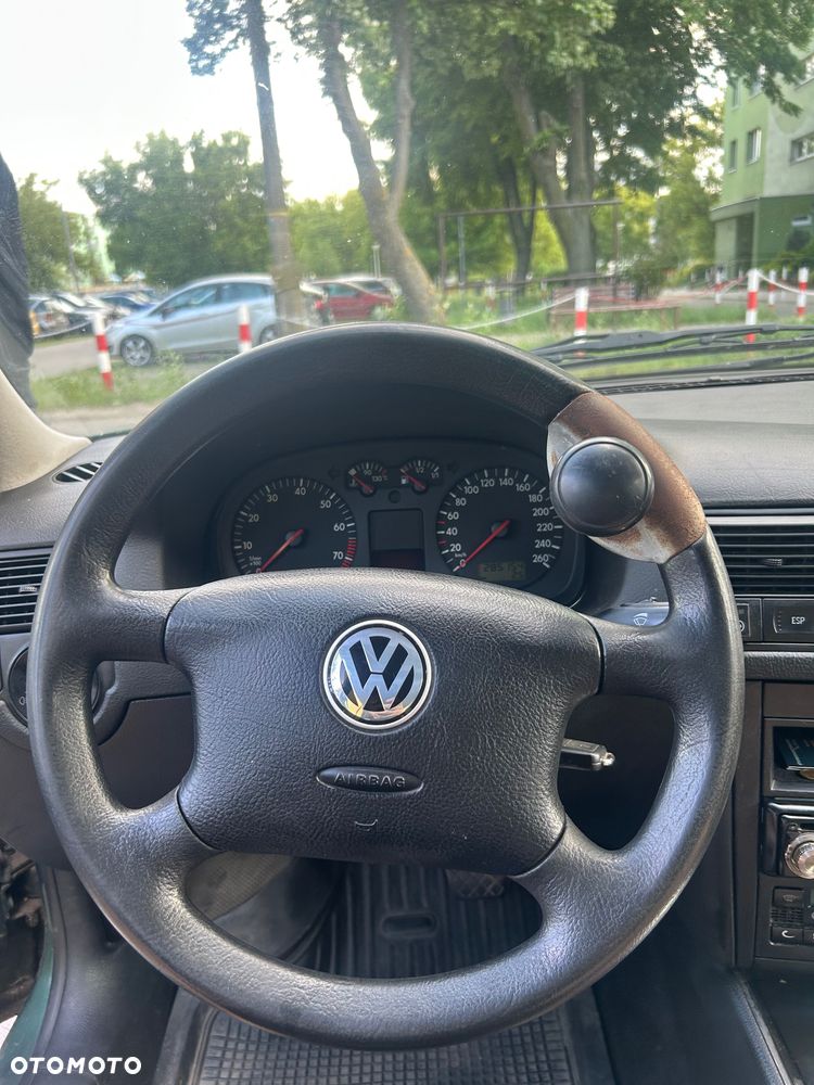 Volkswagen Golf - 2