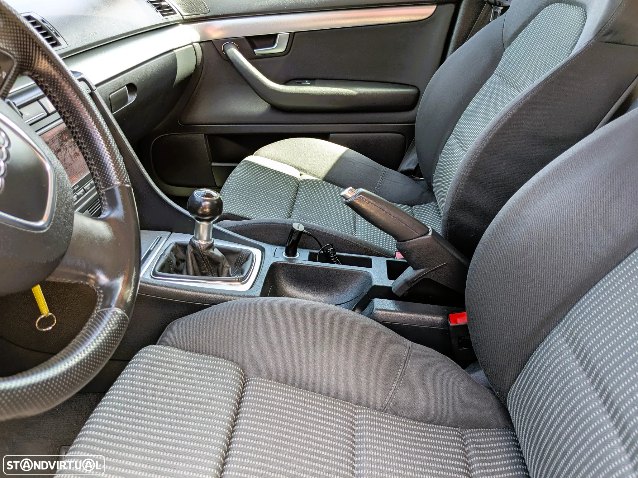 Audi A4 Avant 2.0 TDI S-line - 28