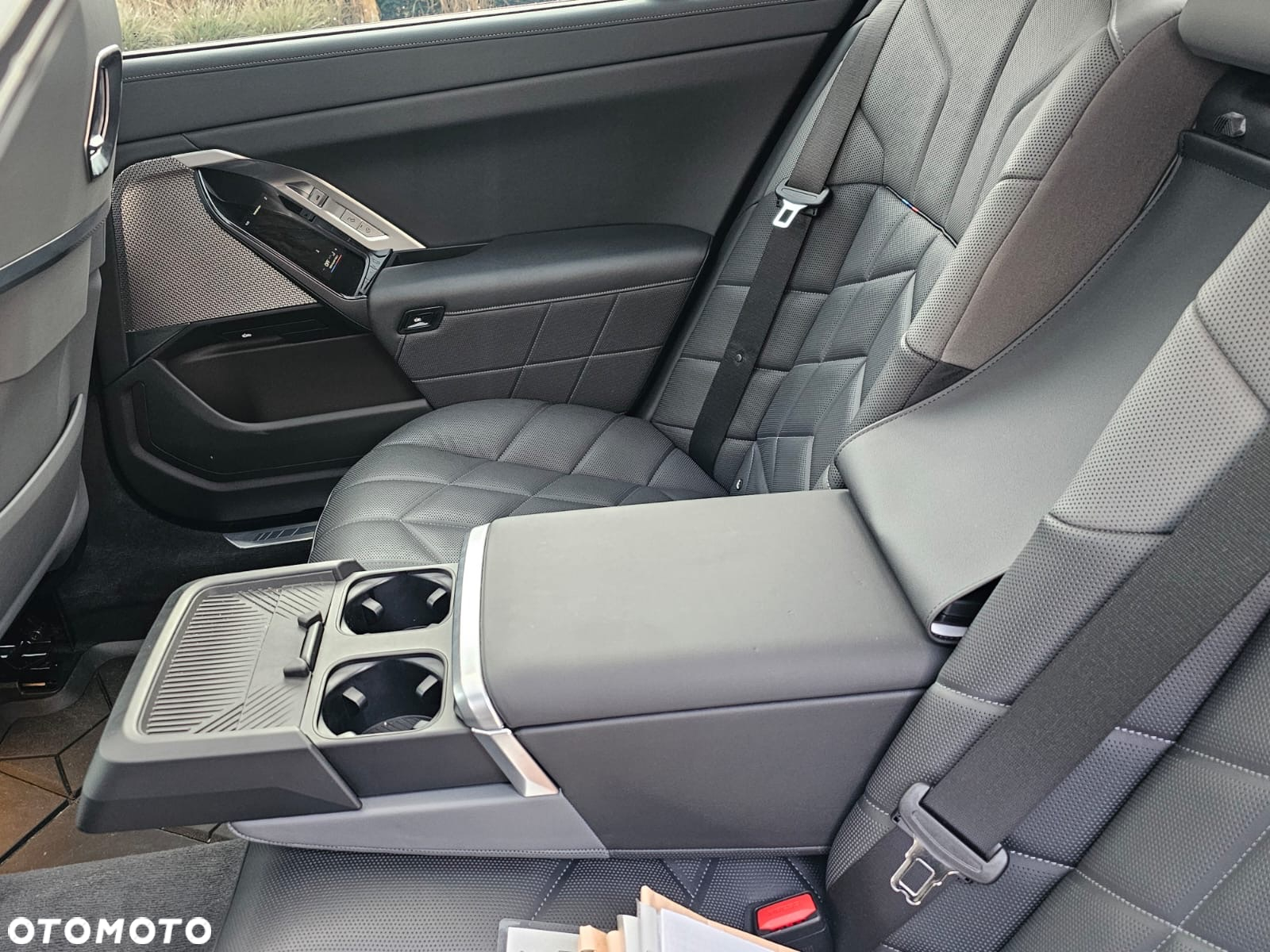 BMW Seria 7 M760Li xDrive - 11