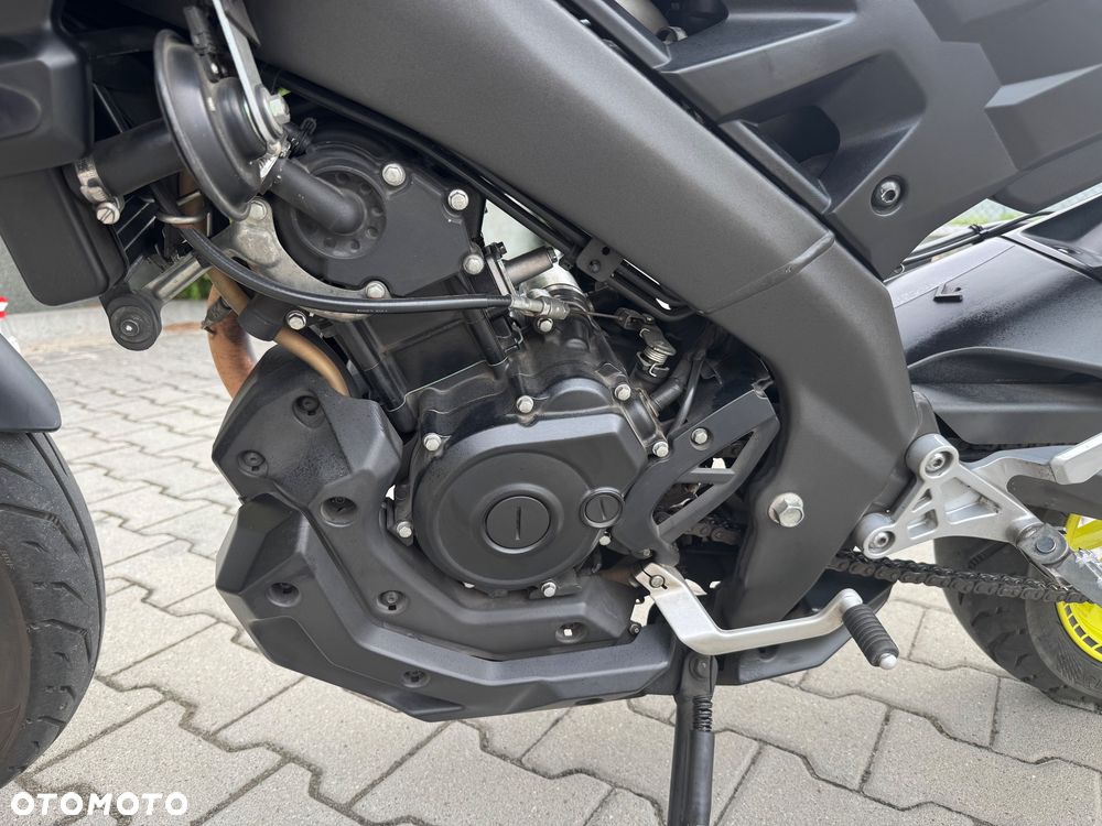 Yamaha MT - 6