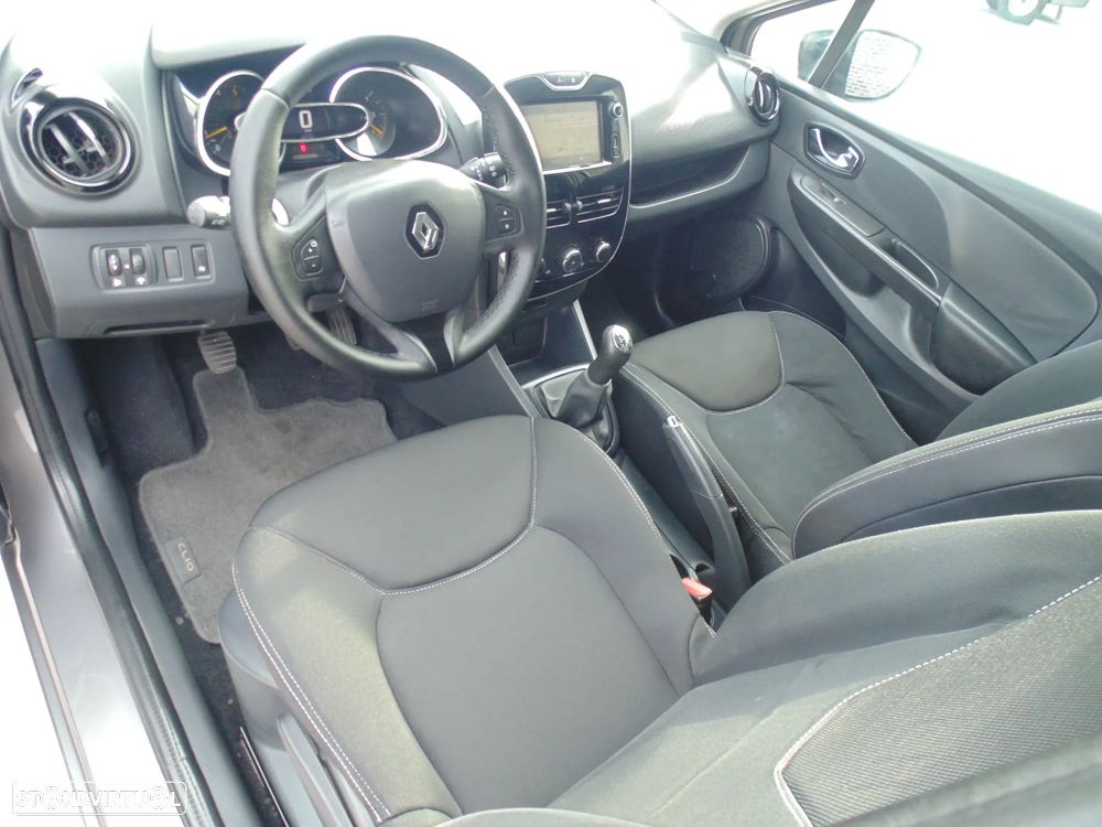 Renault Clio Sport Tourer 1.5 dCi Dynamique S - 21