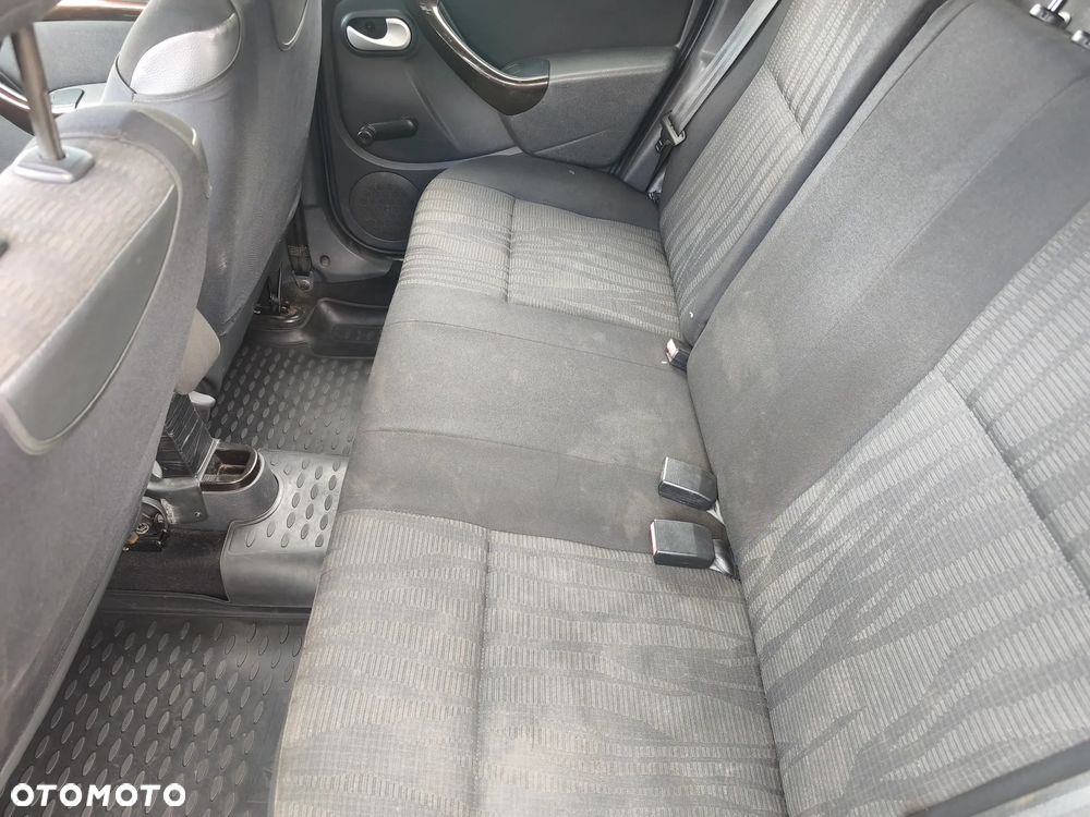 Dacia Duster 1.6 Ambiance 4x4 - 8