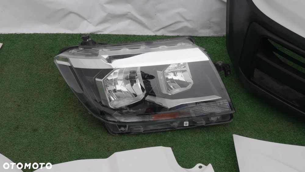 MASKA ZDERZAK GRILL LAMPY BŁOTNIKI PAS PRZEDNI CHODNICE BELKA VW CRAFTER II 2 - 10