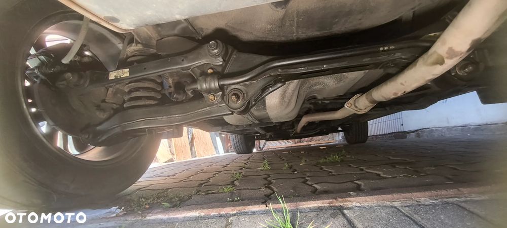 Hyundai ix35 1.7 CRDi Comfort 2WD - 16