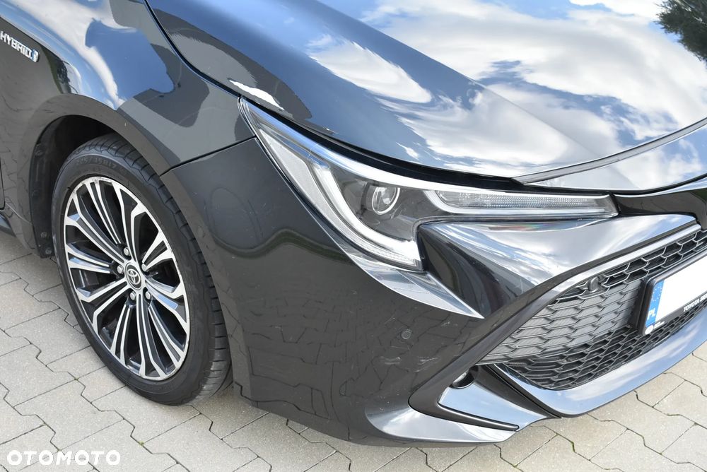 Toyota Corolla 2.0 Hybrid Executive - 18