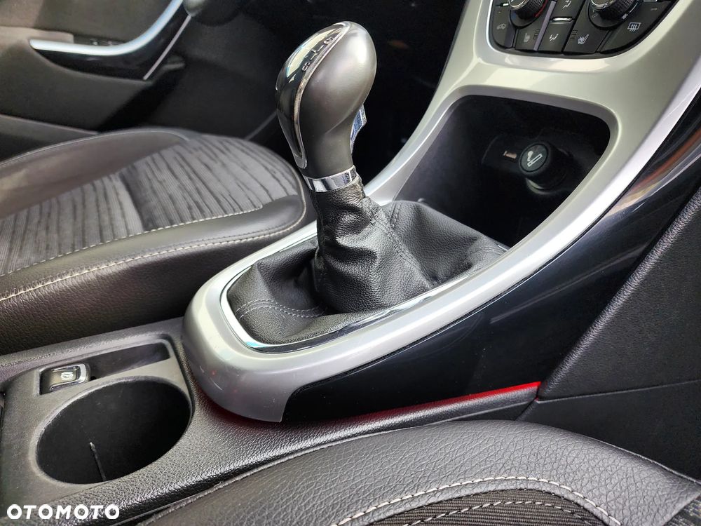 Opel Astra 1.4 Turbo Style - 22