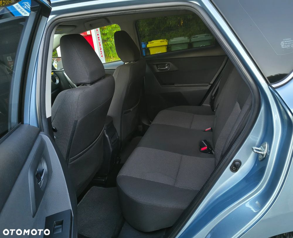 Toyota Auris 1.6 Valvematic Executive - 10