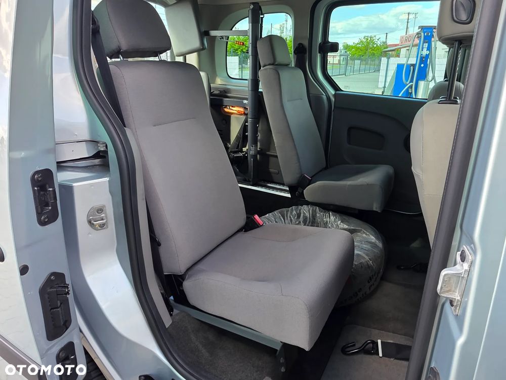 Renault Kangoo 1.6 16V Helios - 15
