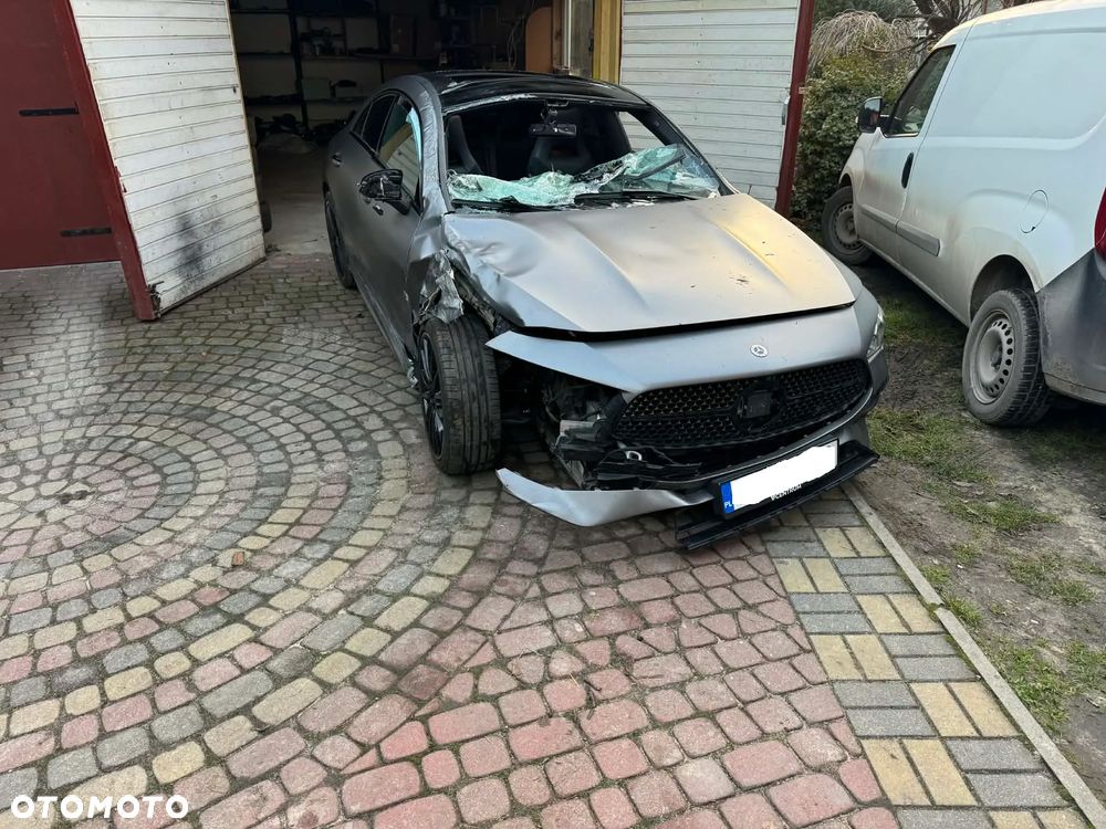 Mercedes-Benz CLA 250 4-Matic AMG Line 7G-DCT - 7