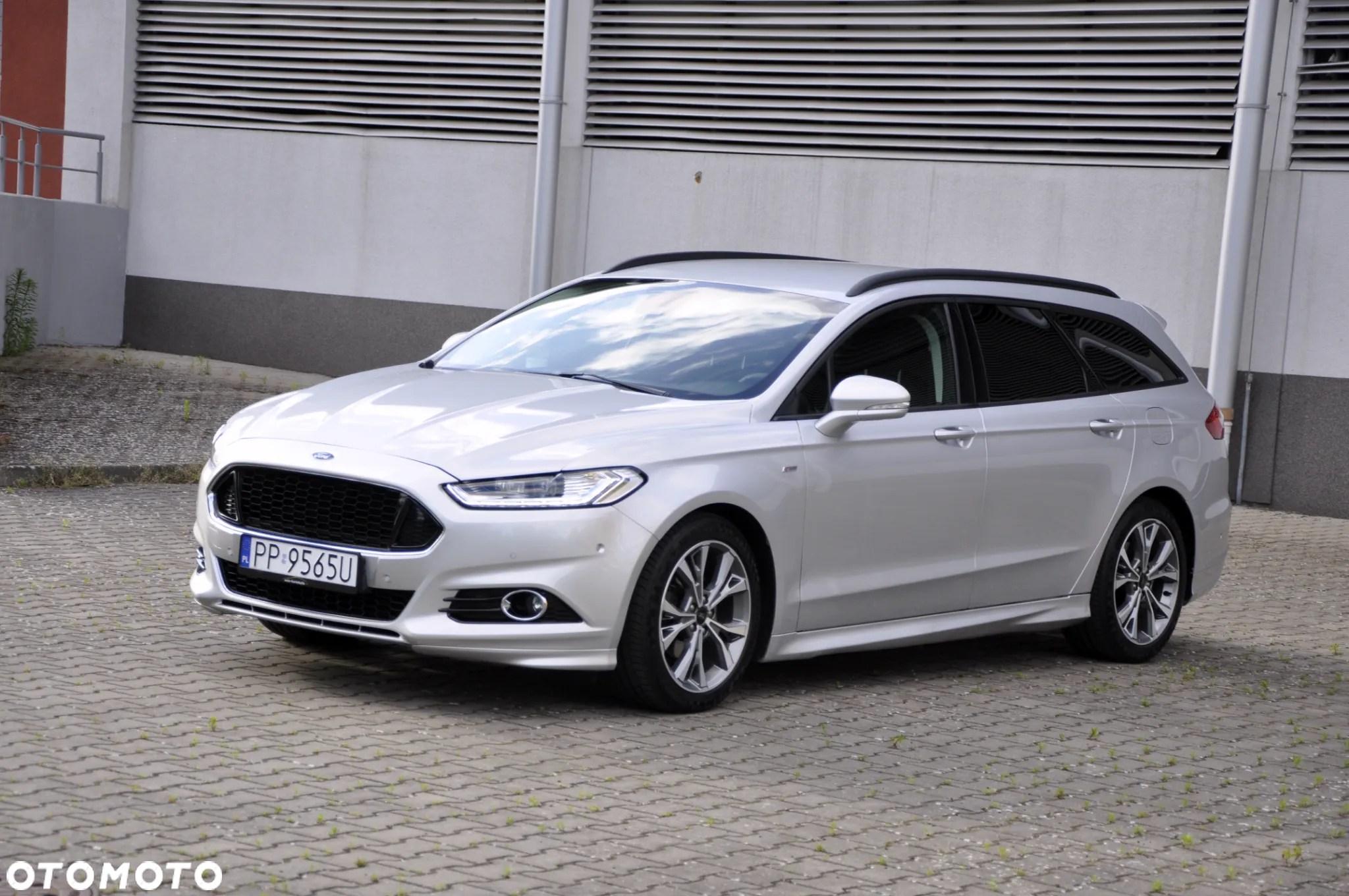 Ford Mondeo 2.0 TDCi Titanium PowerShift - 4