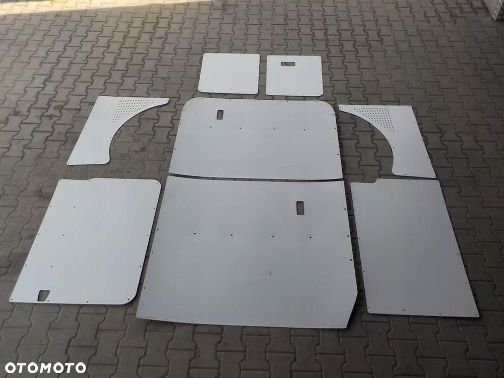 VW T5 KRÓTKI TAPICERKA TAPICERKI BOCZKI TYŁ NOWE  PODSUFITKA - 1