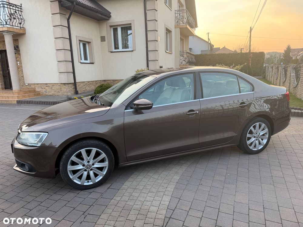 Volkswagen Jetta 1.6 TDI Life - 2