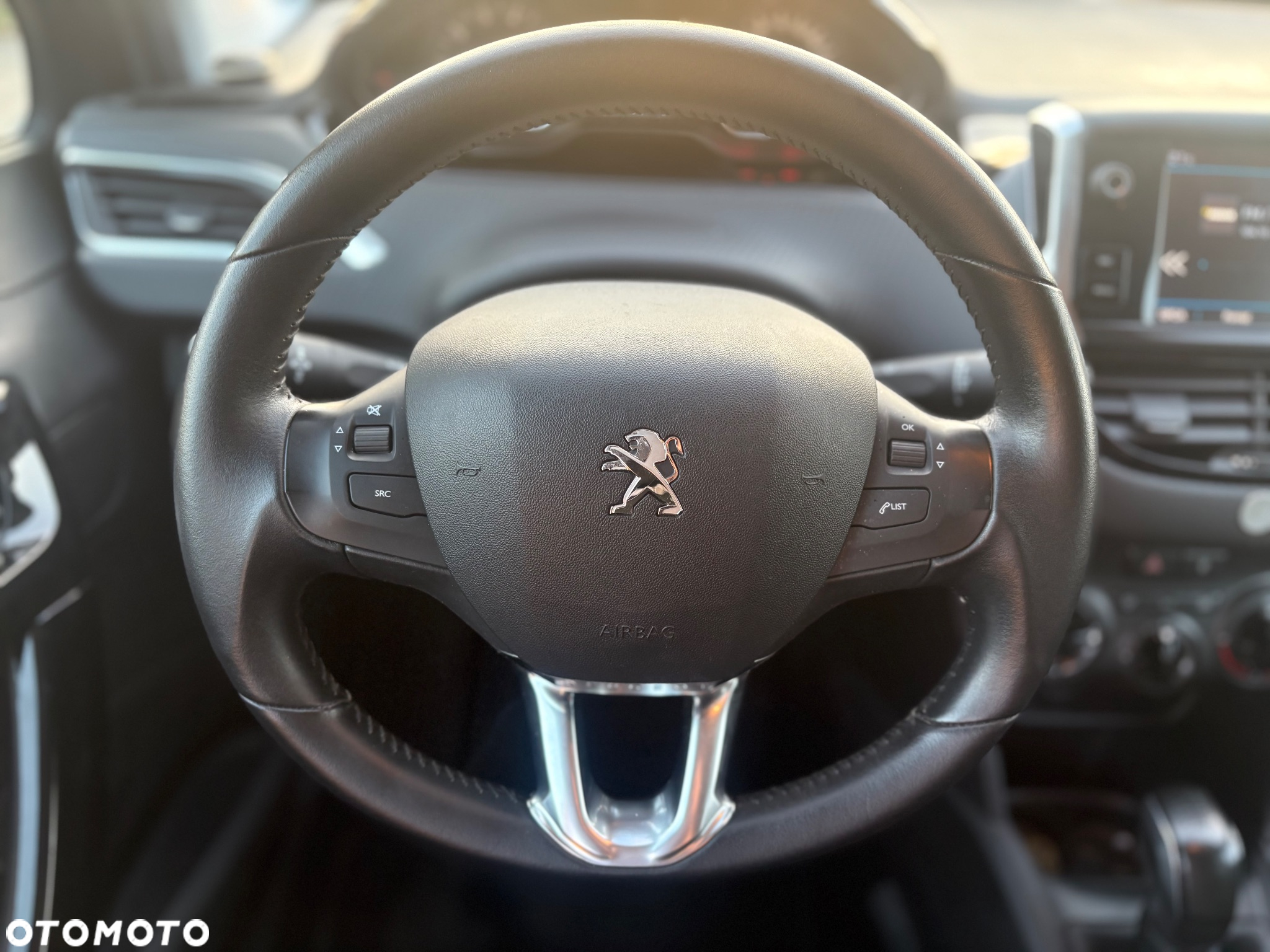 Peugeot 208 82 PureTech Style - 14