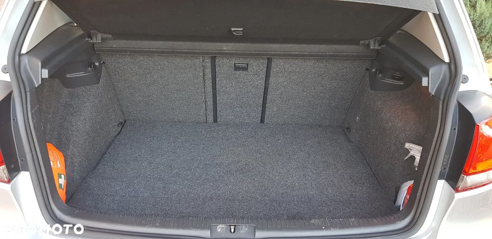 Volkswagen Golf 1.6 TDI Comfortline - 9