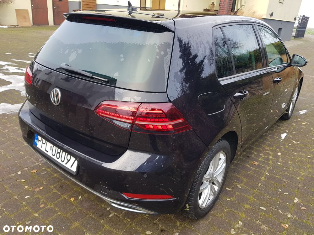 Volkswagen Golf - 5