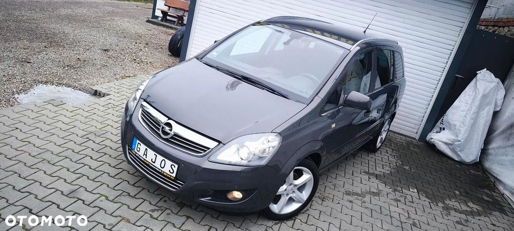 Opel Zafira 1.8 Sport - 25