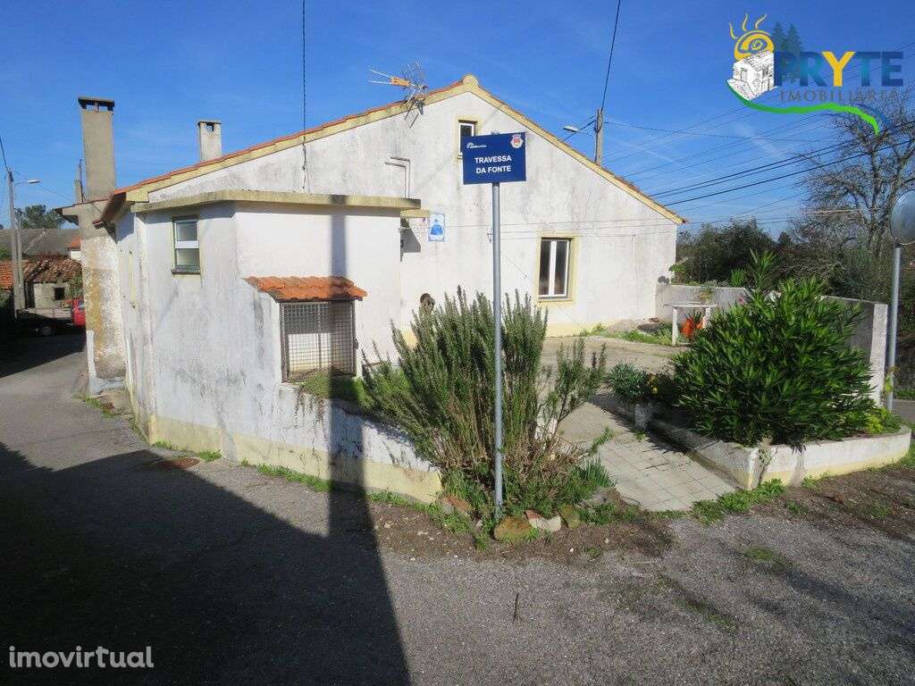 Moradia de tipologia T2 situada em Cernache do Bonjardim - Grande imagem: 2/21