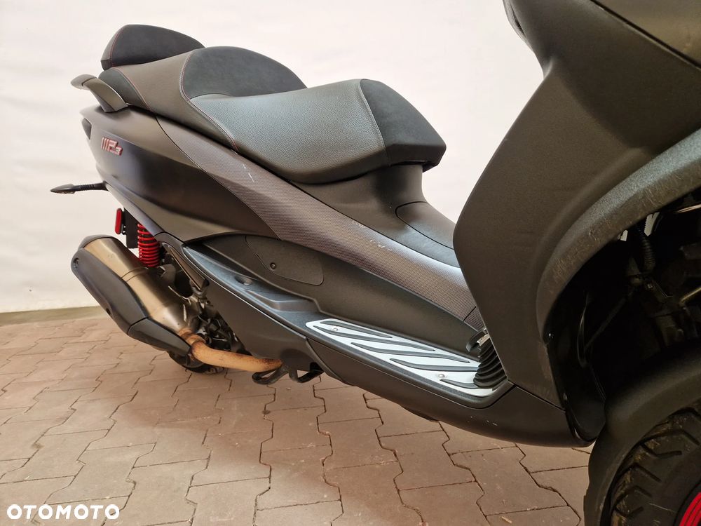 Piaggio MP-3 - 19