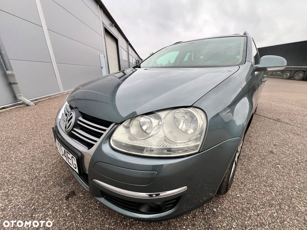 Volkswagen Golf - 24