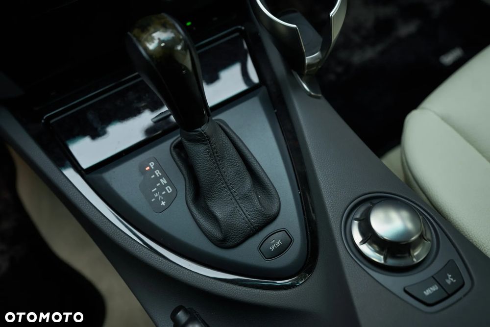 BMW Seria 6 645 Ci - 28