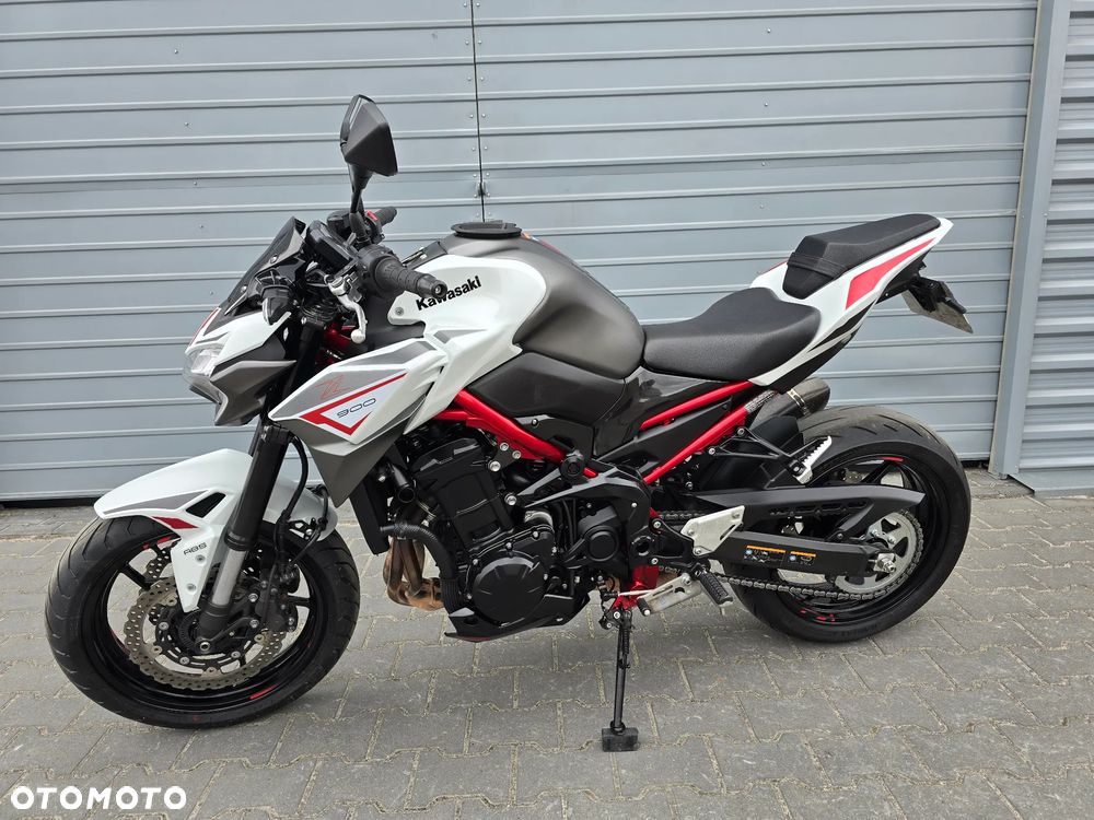 Kawasaki Z 900 - 12