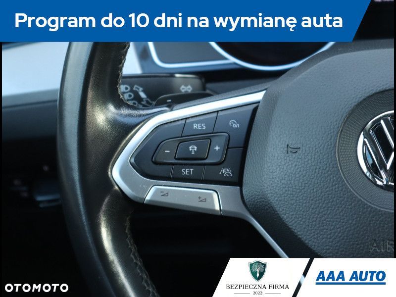 Volkswagen Passat - 19