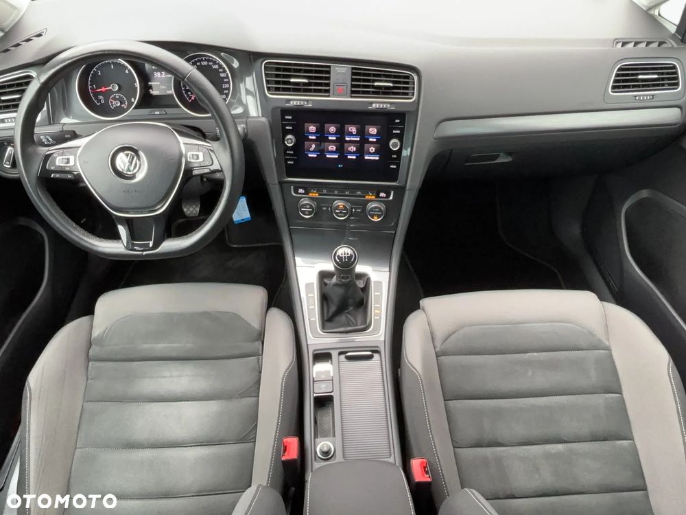 Volkswagen Golf 1.6 TDI BMT Comfortline - 15