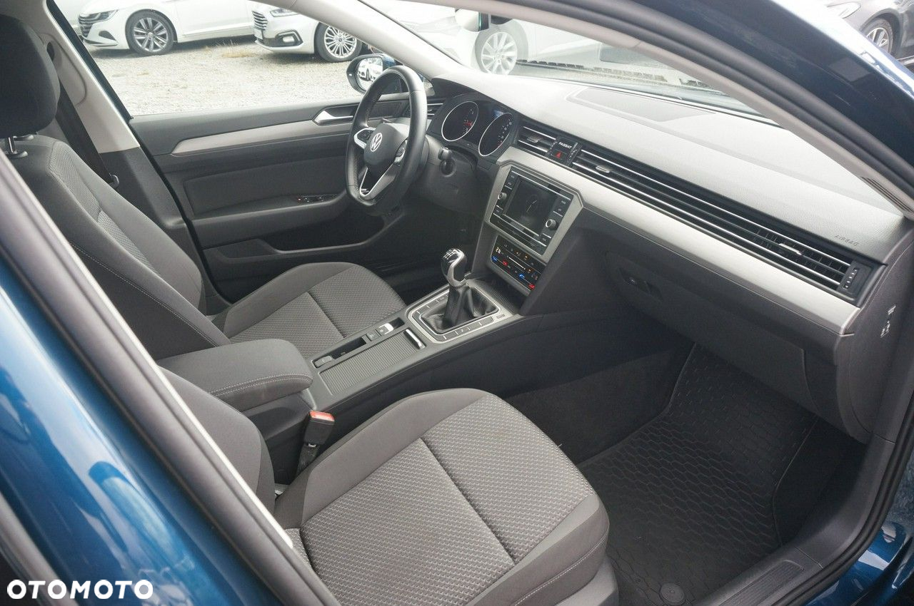 Volkswagen Passat 2.0 TDI EVO Essence - 27