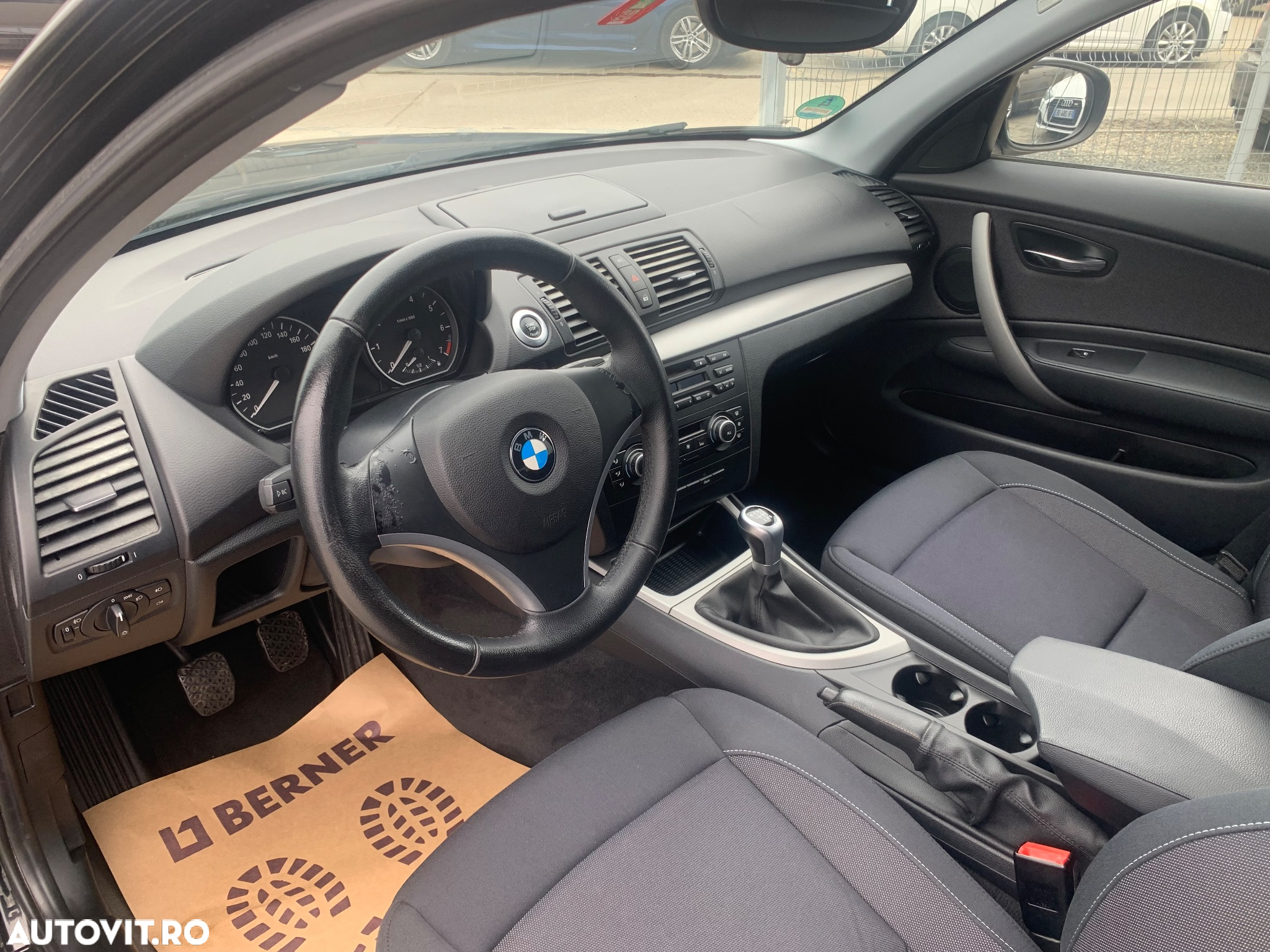 BMW Seria 1 116i - 14