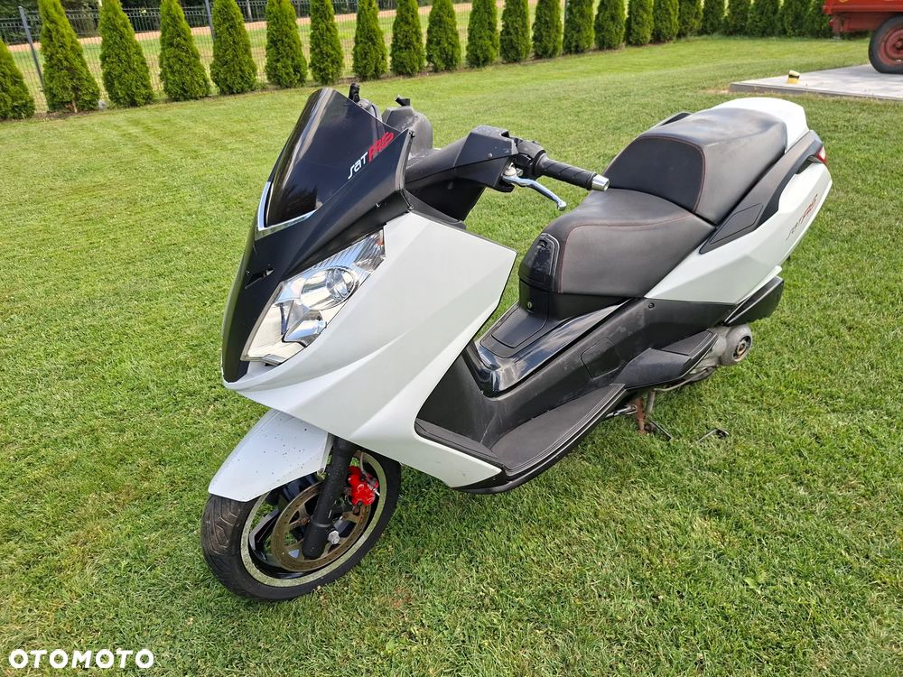 Peugeot Satelis - 1