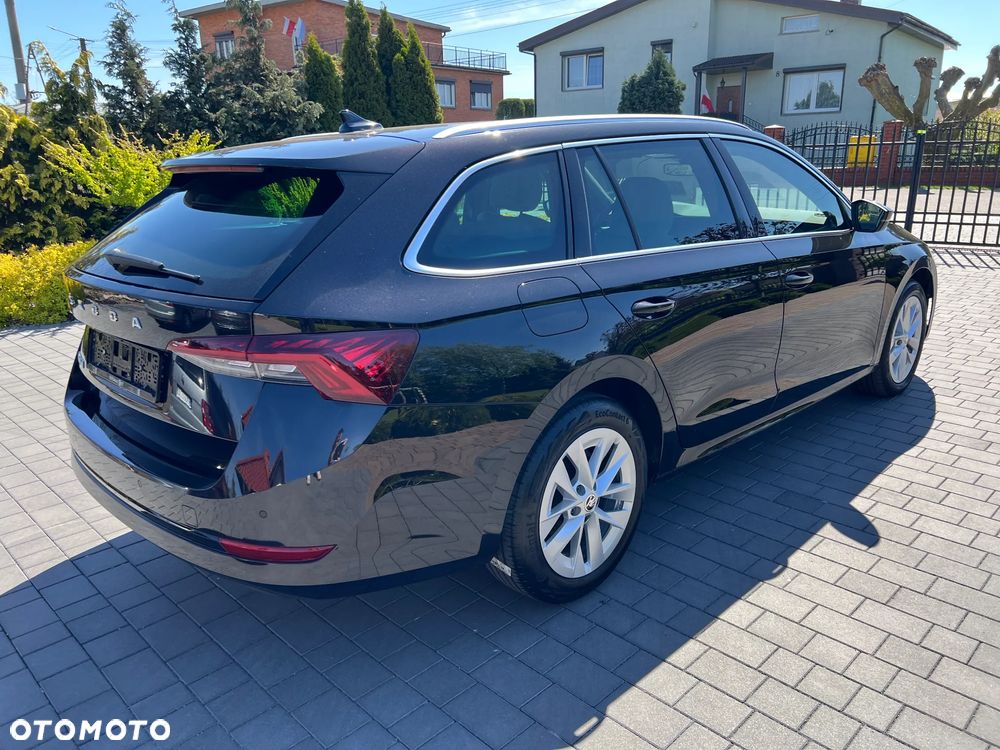 Skoda Octavia 2.0 TDI DSG Style - 3