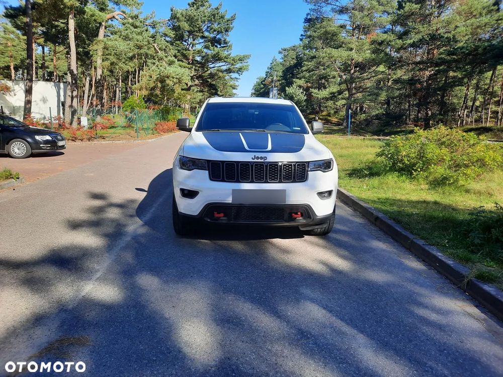 Jeep Grand Cherokee - 14