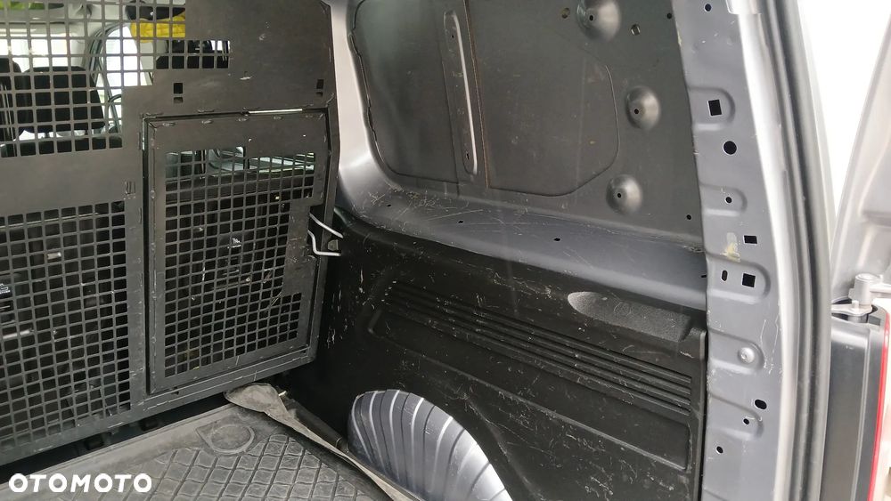 Opel Combo XL 2,3t (bryg.) - 36