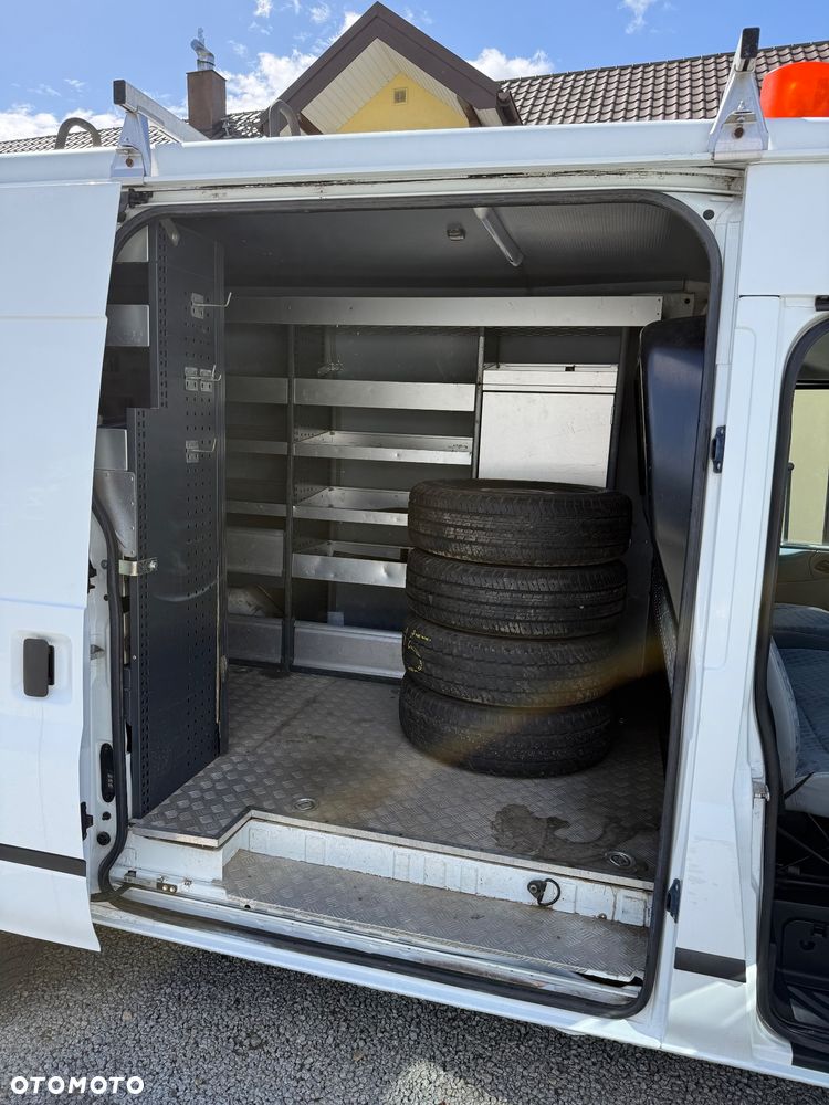 Ford Transit Furgon Warsztat 4x4 L2H2 2.2 TDCI 125KM 4x4 - 14