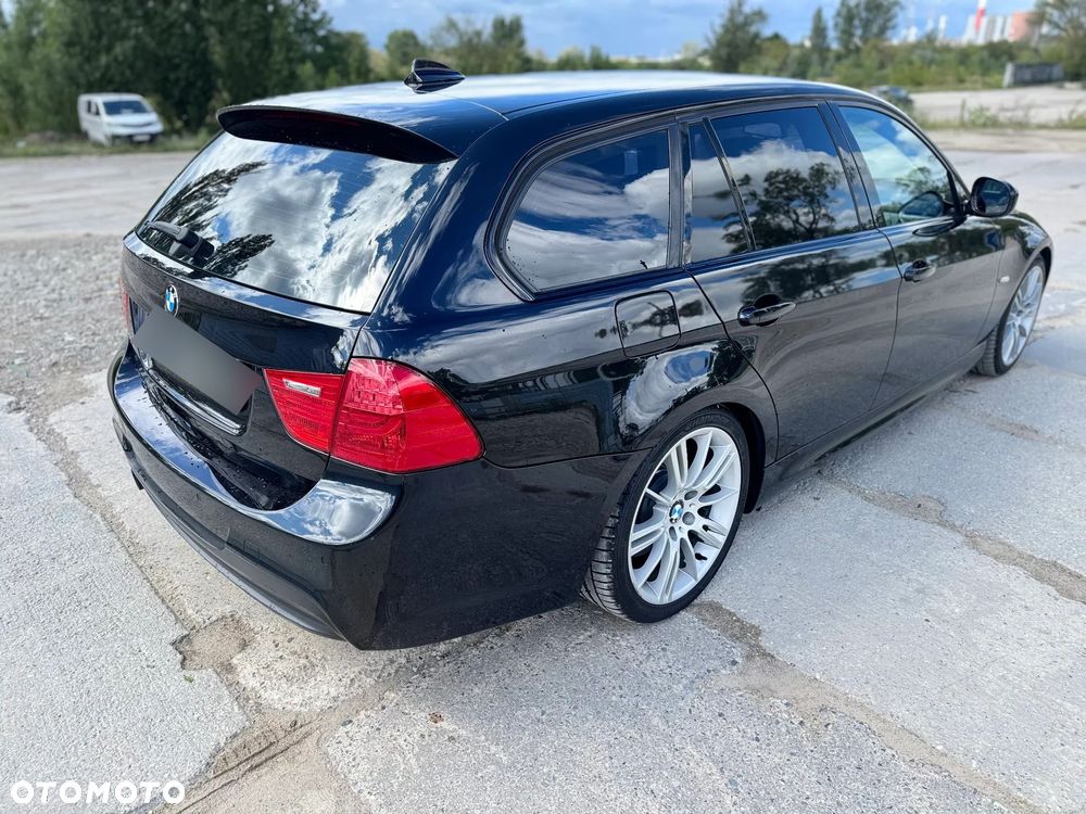 BMW Seria 3 330i xDrive - 6