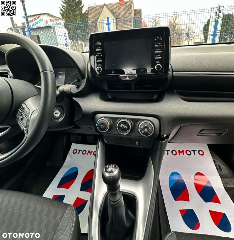 Toyota Yaris - 8