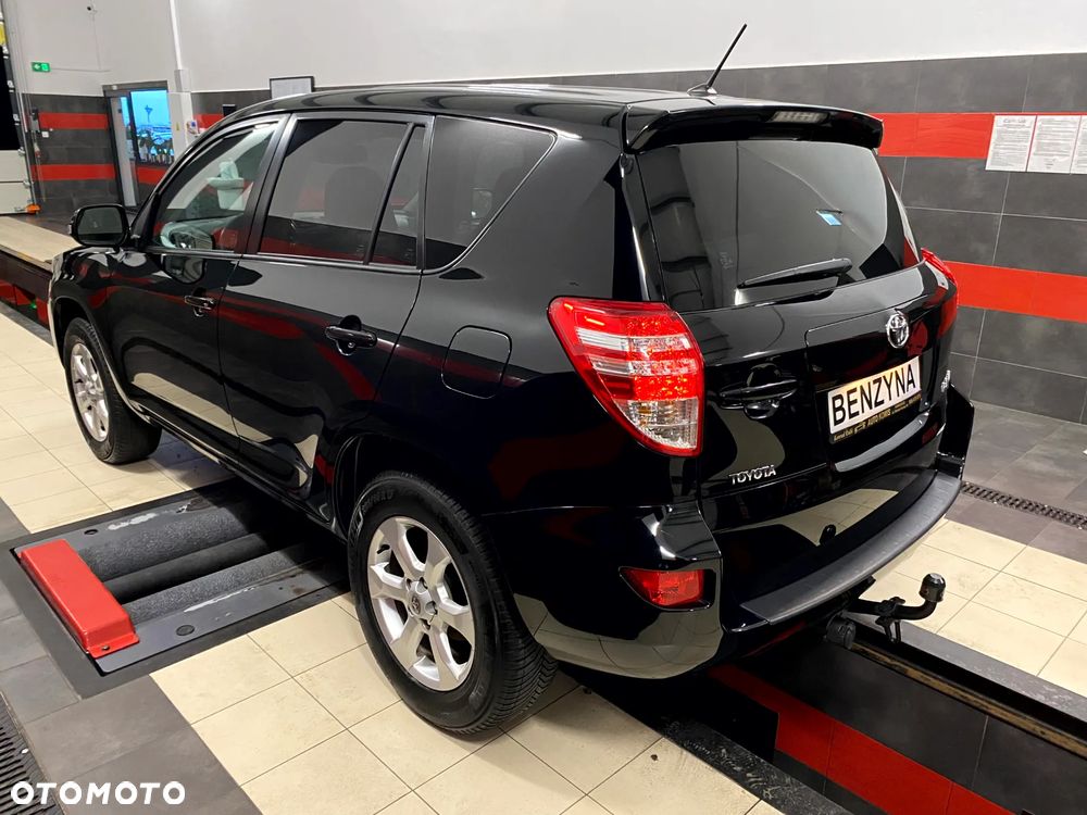 Toyota RAV4 2.0 VVT-i Sol - 8