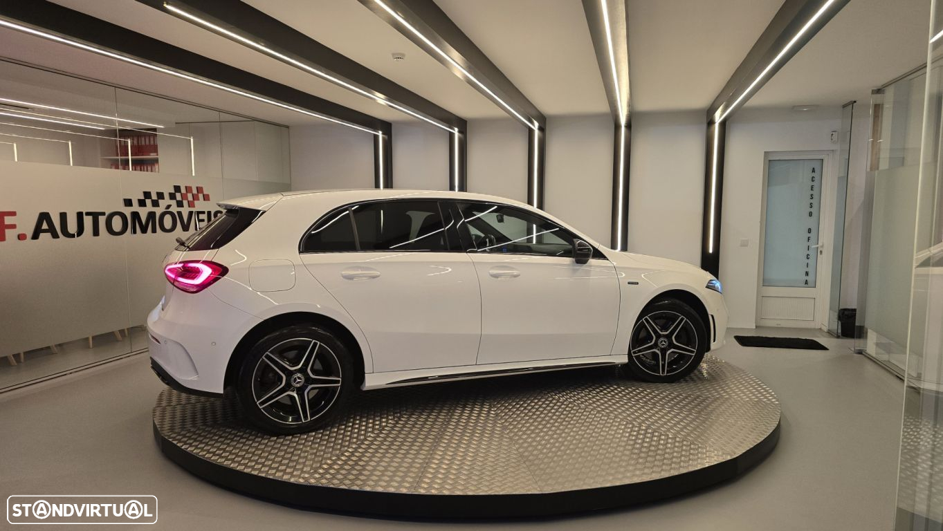 Mercedes-Benz A 250 e AMG Line - 19