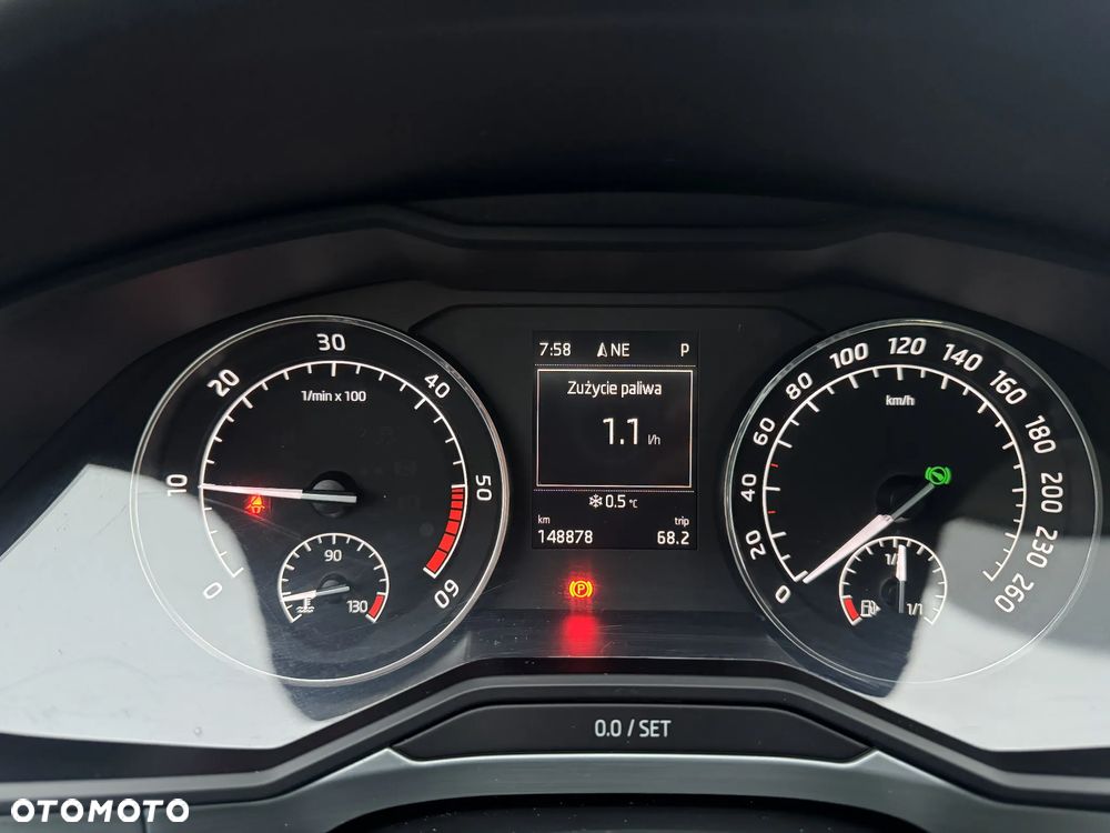 Skoda Superb 2.0 TDI Ambition DSG - 6