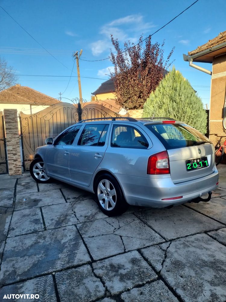 Skoda Octavia 1.6 TDI DPF Elegance - 8
