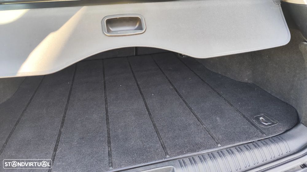 Ford Mondeo SW 2.0 TDdi Ghia - 17