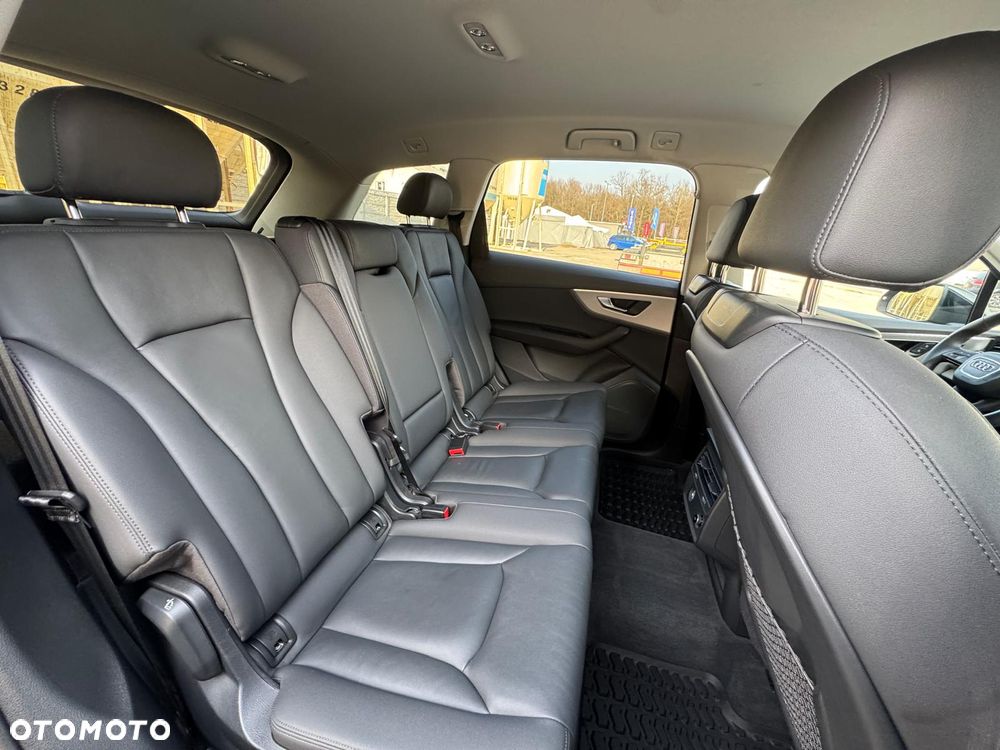 Audi Q7 - 7