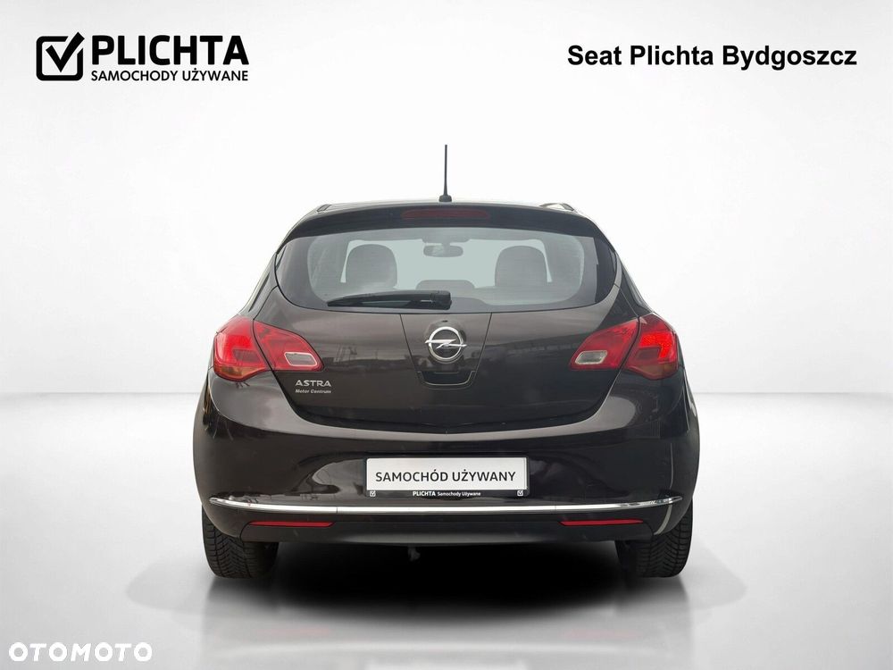 Opel Astra 2013 photo 4