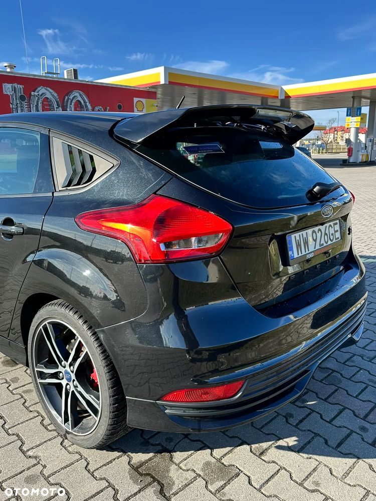 Ford Focus 2.0 EcoBoost ST - 13